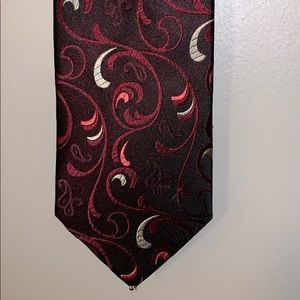 Van Heusen silk tie